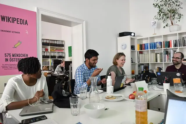 Ofis ve ekip çalışması — temsili fotoğraf