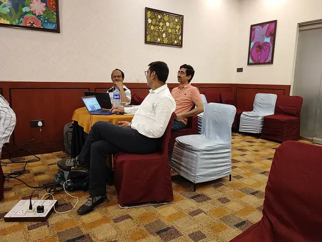 Ofis ve ekip çalışması — temsili fotoğraf