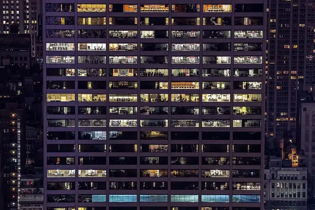 Ofis ve ekip çalışması — temsili fotoğraf