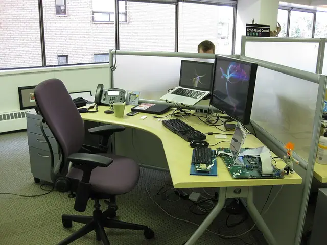 Ofis ve ekip çalışması — temsili fotoğraf
