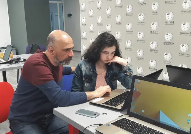Ofis ve ekip çalışması — temsili fotoğraf