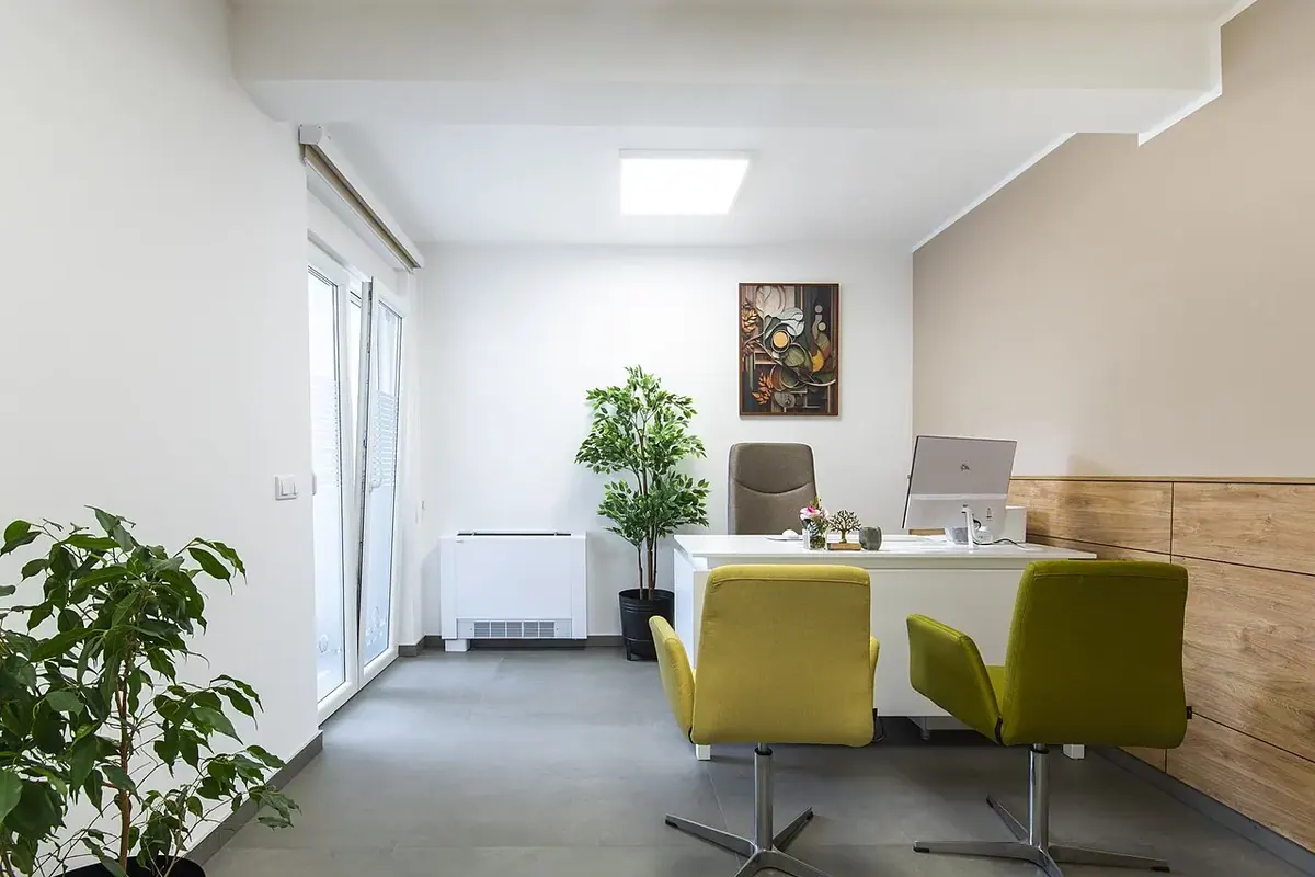 Ofis ve toplantı alanı — temsili fotoğraf