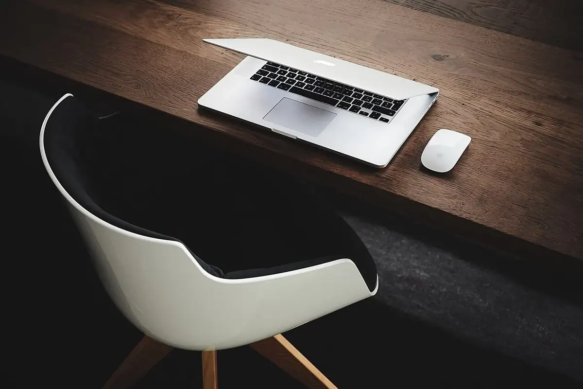 Ofis ve toplantı alanı — temsili fotoğraf