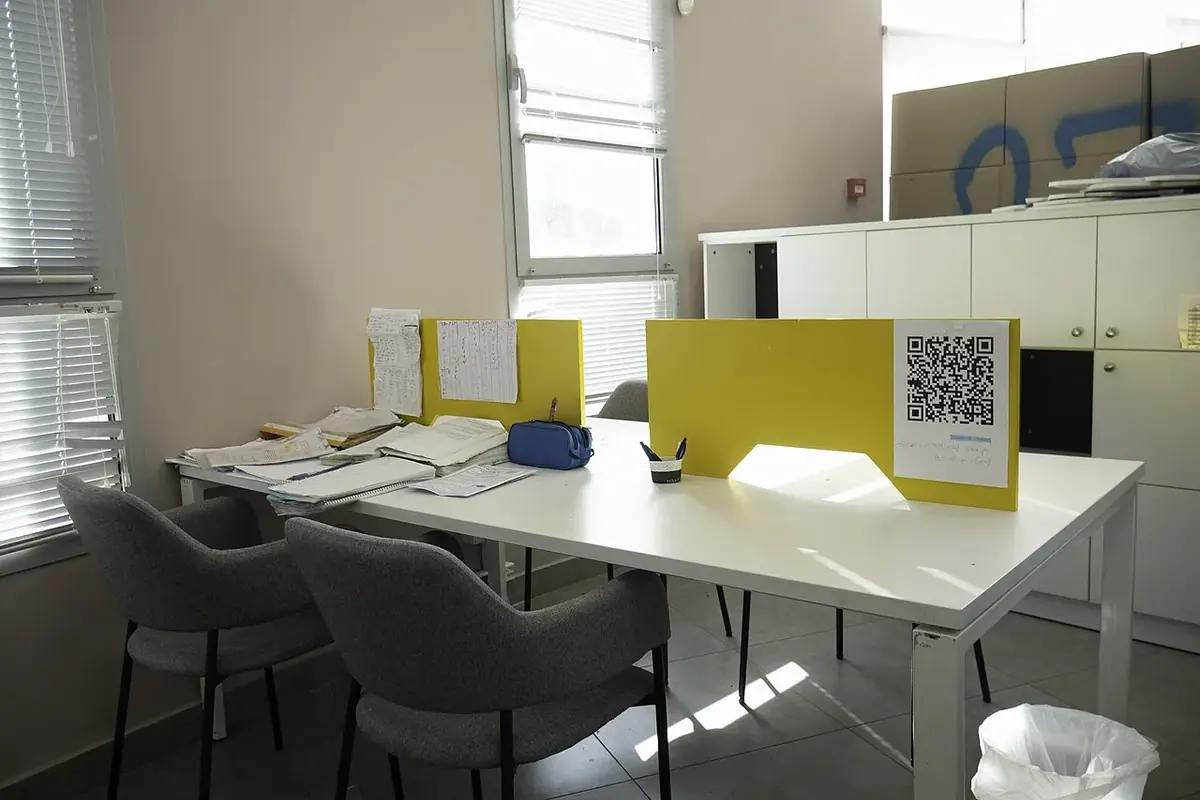 Ofis ve toplantı alanı — temsili fotoğraf