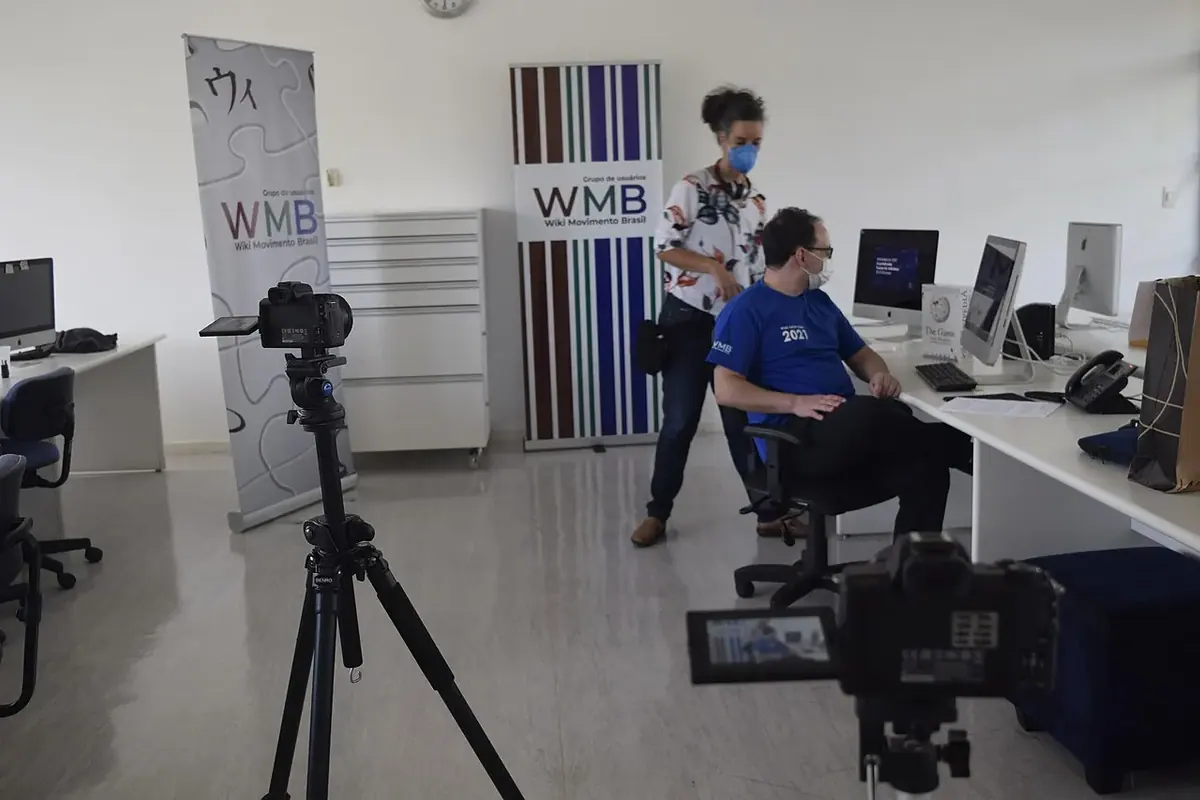 Ofis ve toplantı alanı — temsili fotoğraf