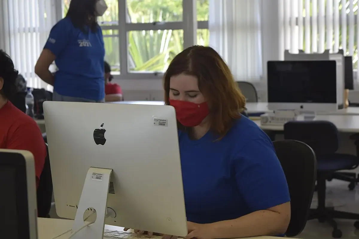 Ofis ve toplantı alanı — temsili fotoğraf