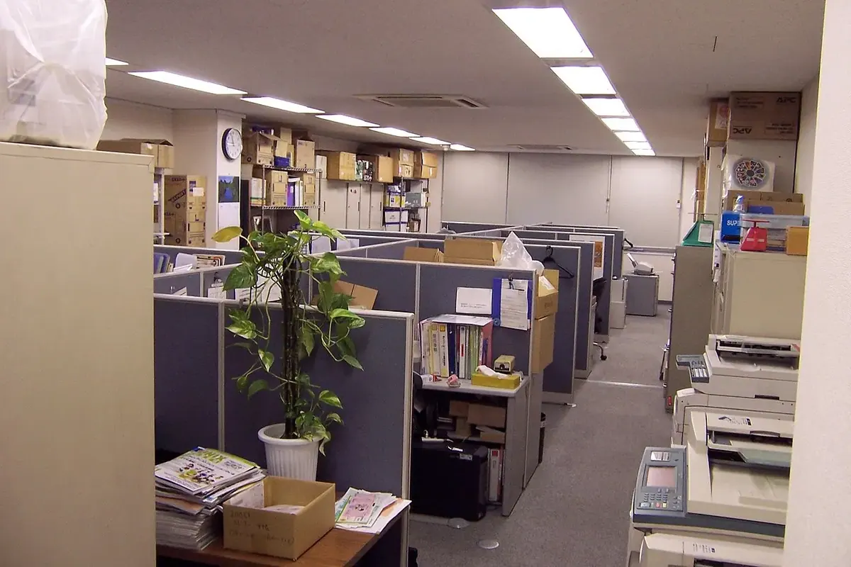 Ofis ve toplantı alanı — temsili fotoğraf