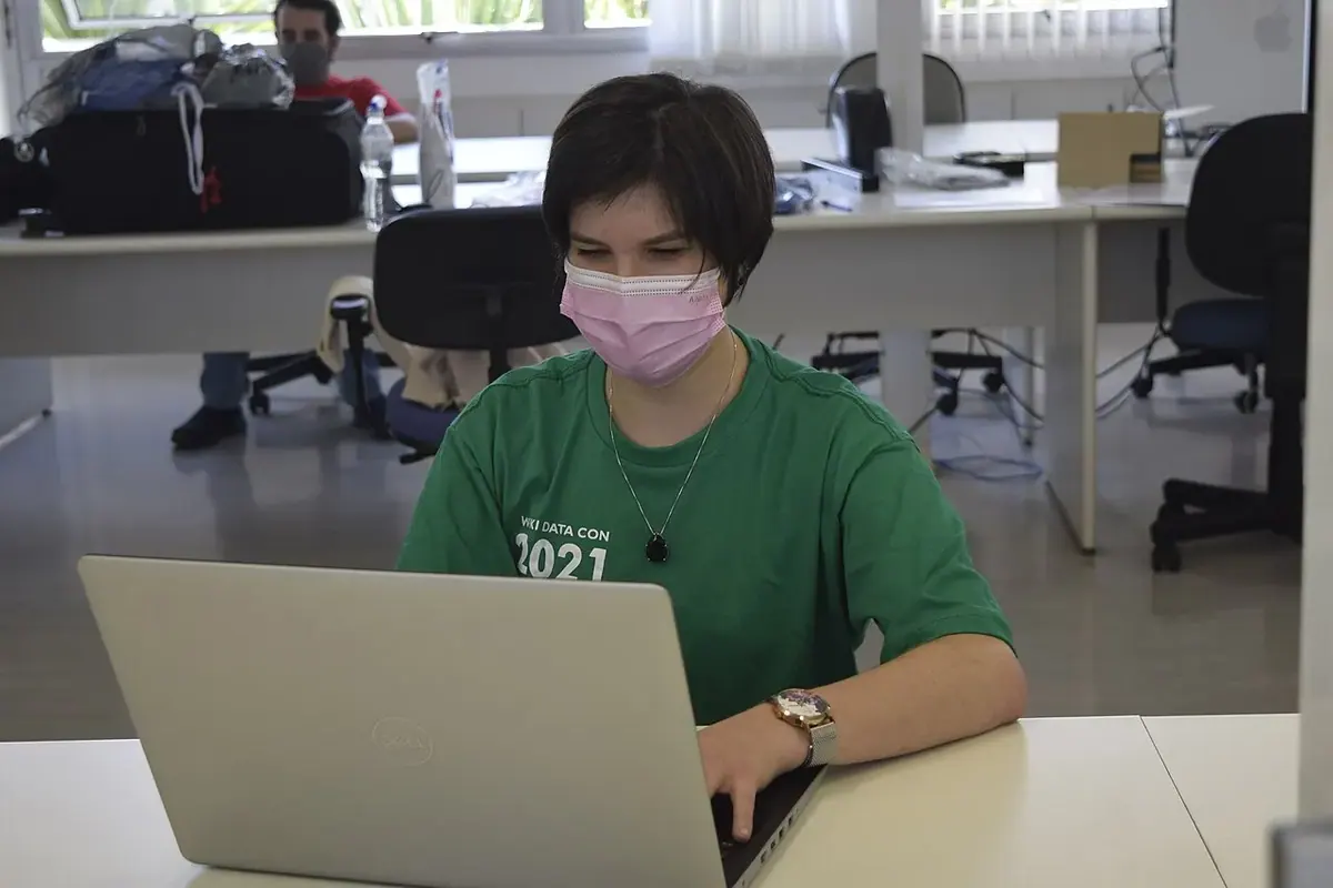 Ofis ve toplantı alanı — temsili fotoğraf