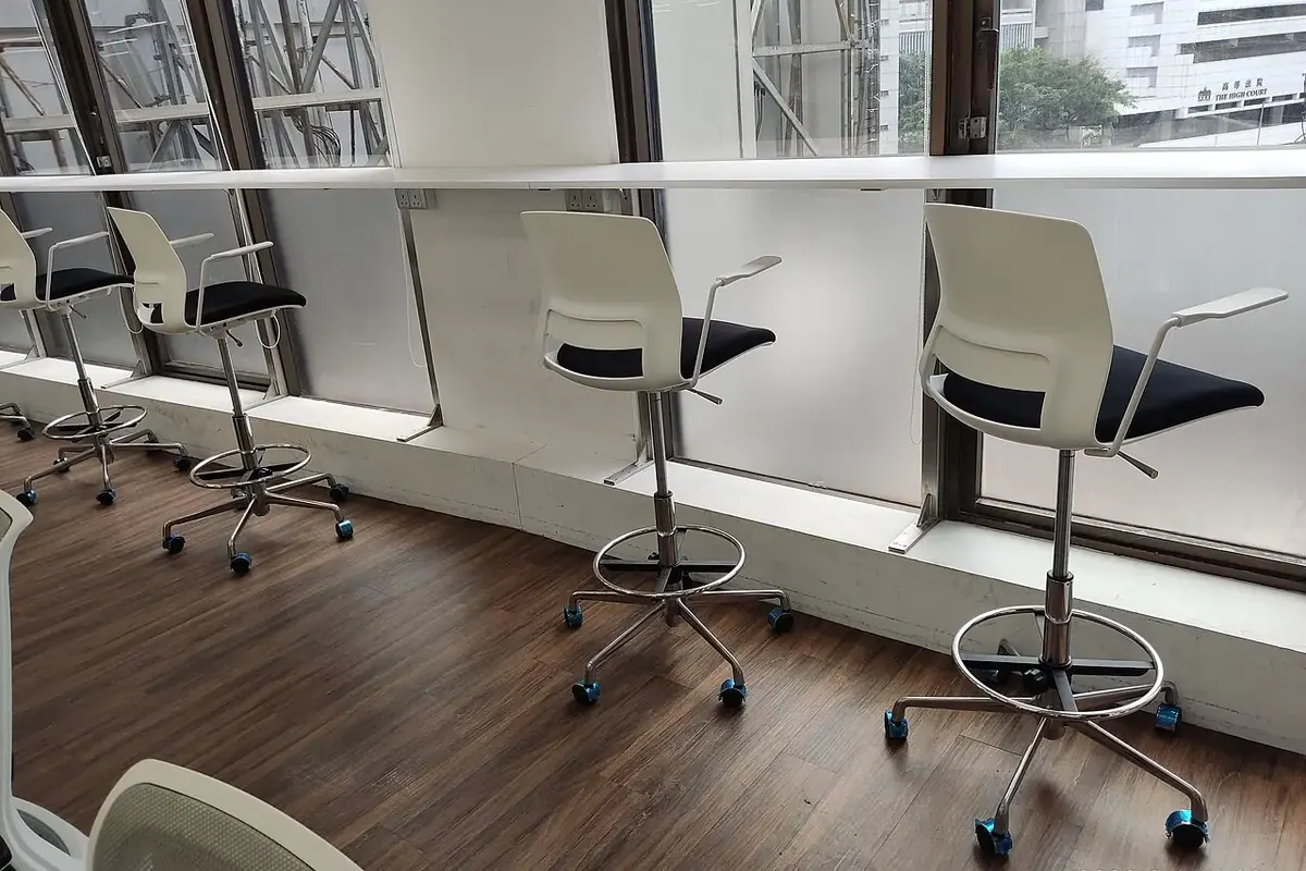 Ofis ve toplantı alanı — temsili fotoğraf