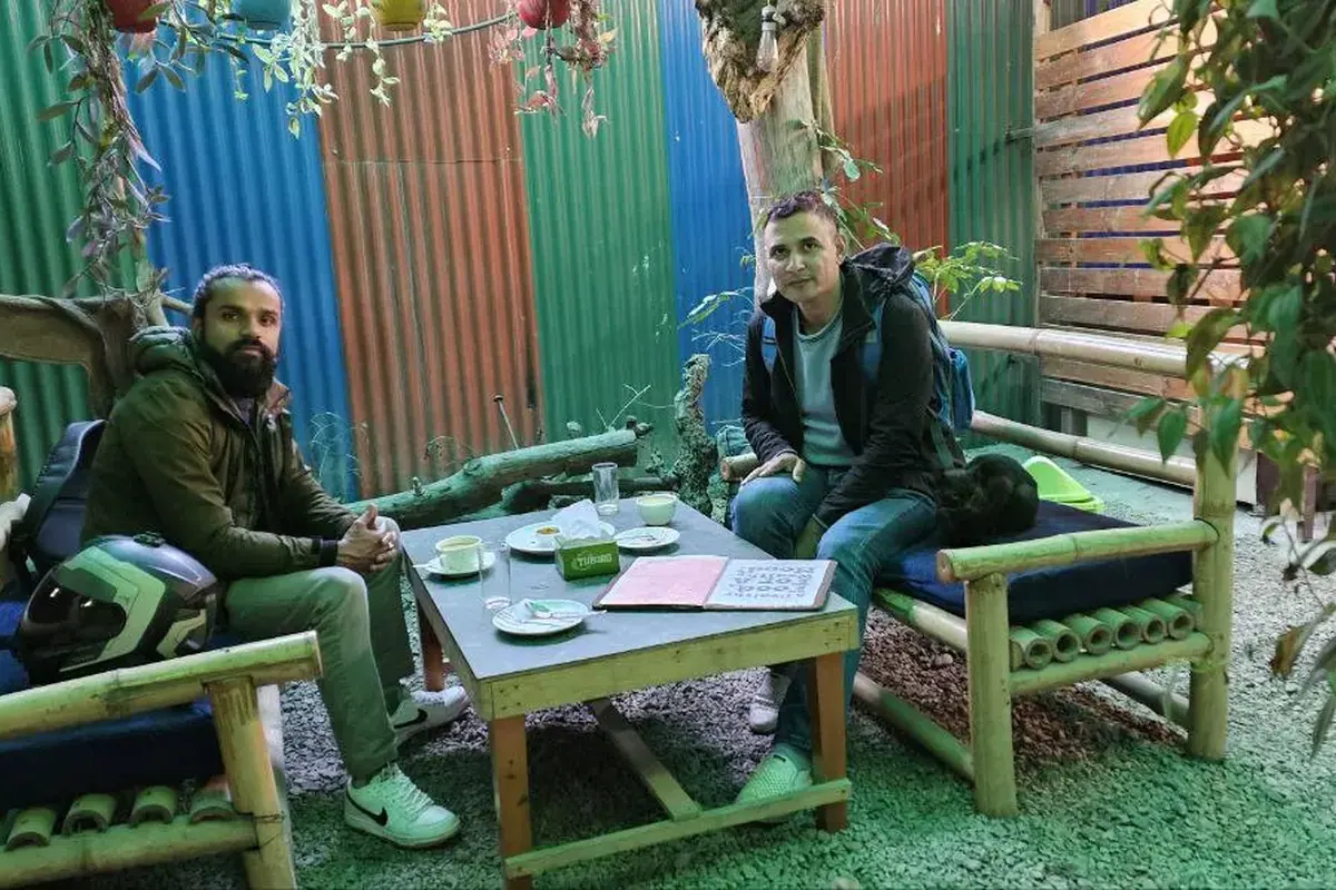 Ofis ve toplantı alanı — temsili fotoğraf