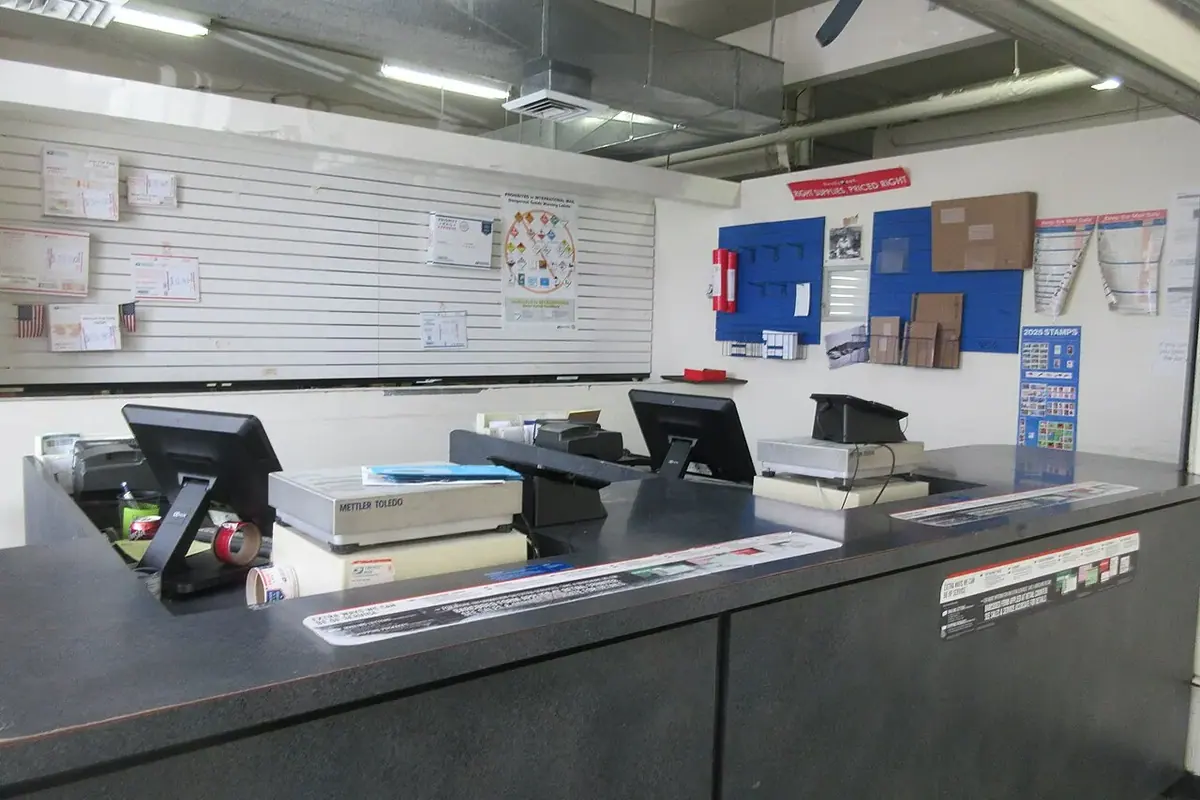 Ofis ve toplantı alanı — temsili fotoğraf