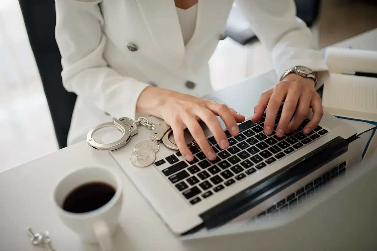 Ofis ve toplantı alanı — temsili fotoğraf