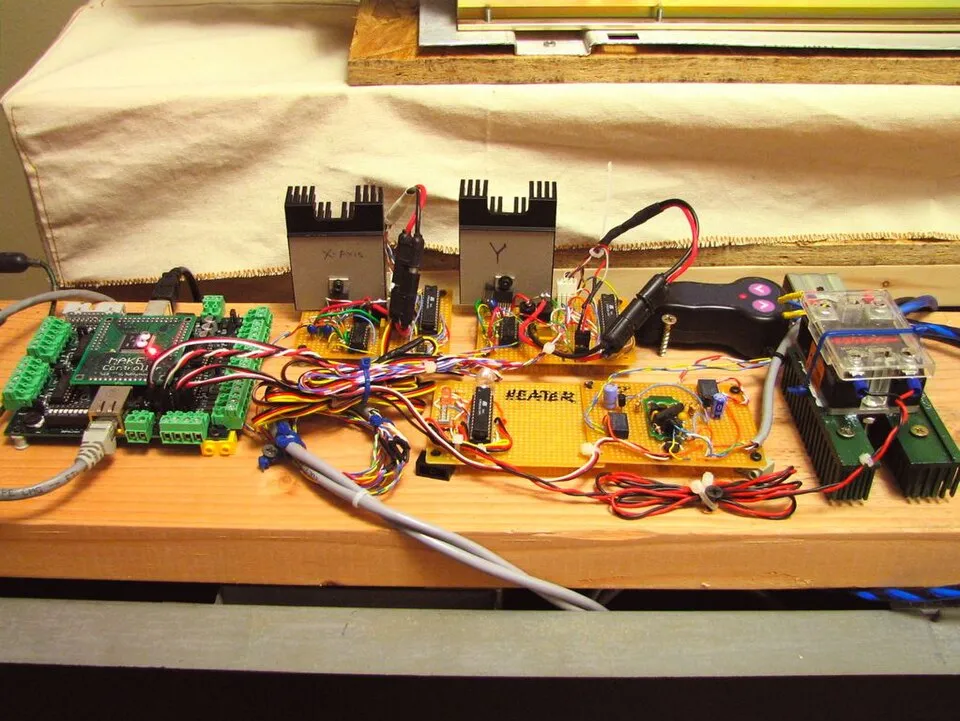 Messy Electronics (490969069).jpg