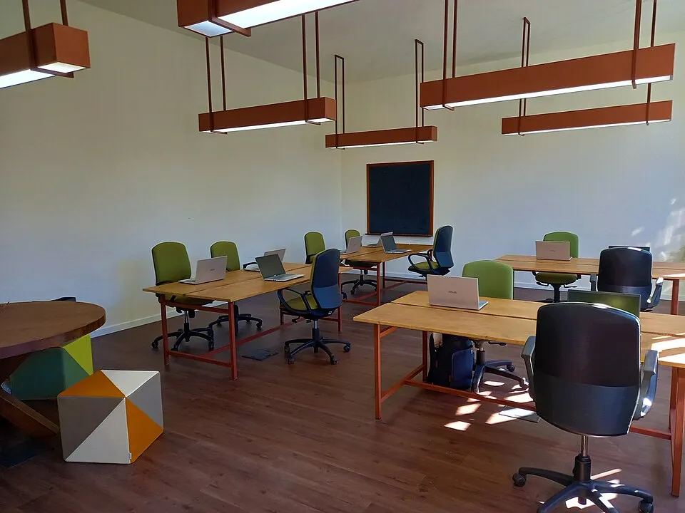 Ofis ve ortak çalışma ortamından bir görünüm
