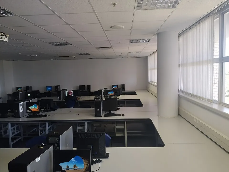 Ofis ve ortak çalışma ortamından bir görünüm