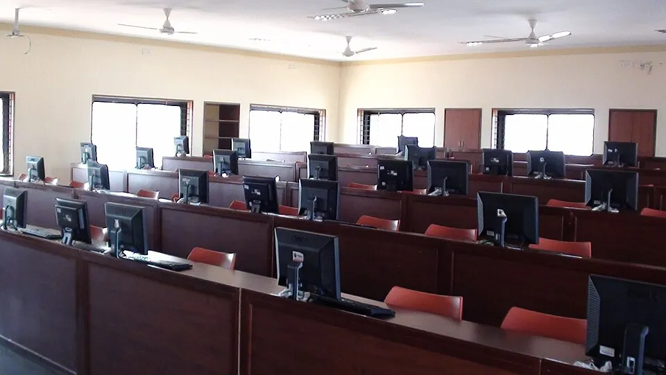 Ofis ve ortak çalışma ortamından bir görünüm