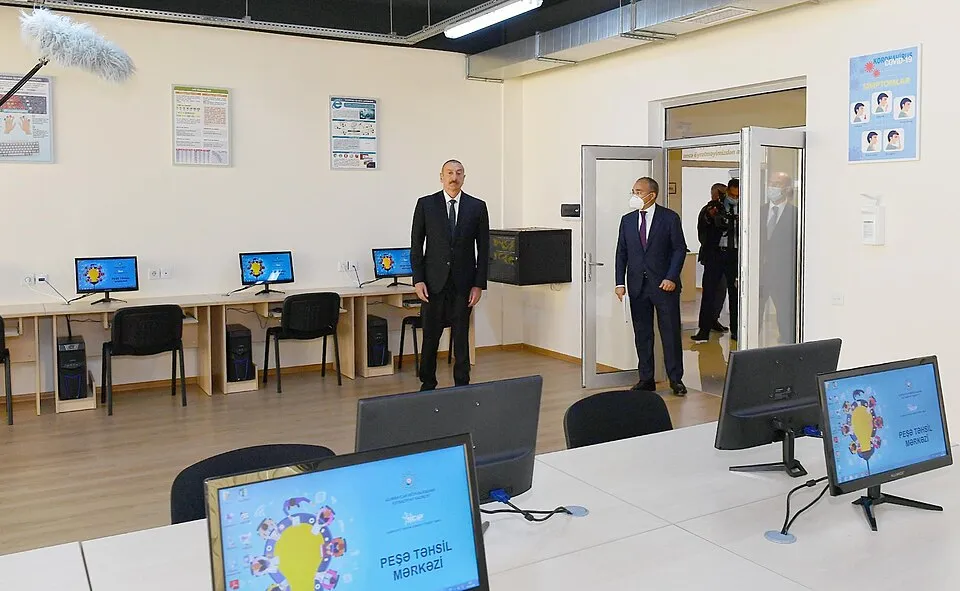 Ofis ve ortak çalışma ortamından bir görünüm