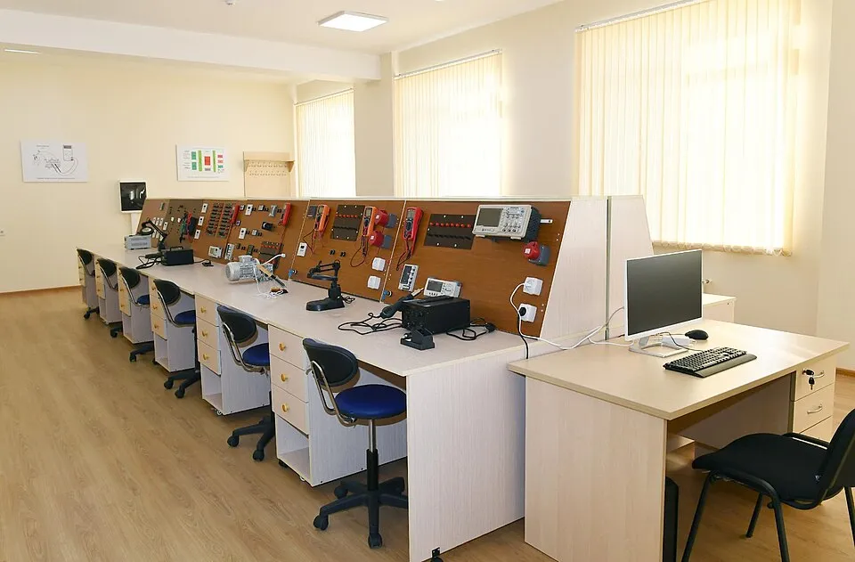Ofis ve ortak çalışma ortamından bir görünüm