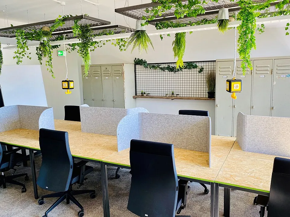 Ofis ve ortak çalışma ortamından bir görünüm