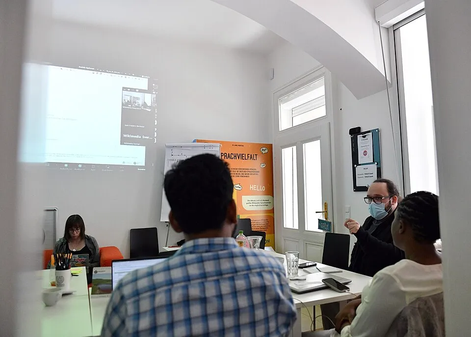 Ofis ve ortak çalışma ortamından bir görünüm