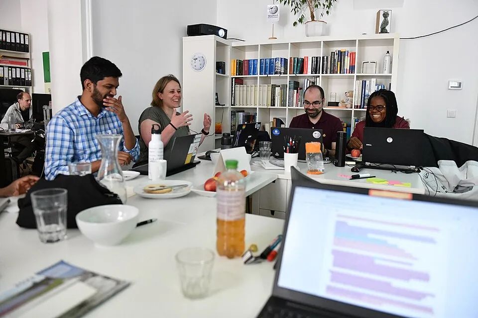 Ofis ve ortak çalışma ortamından bir görünüm