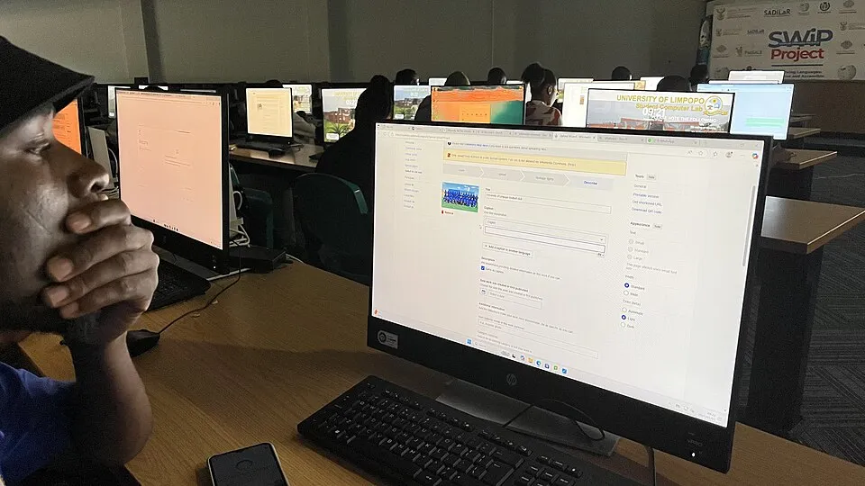 Ofis ve ortak çalışma ortamından bir görünüm
