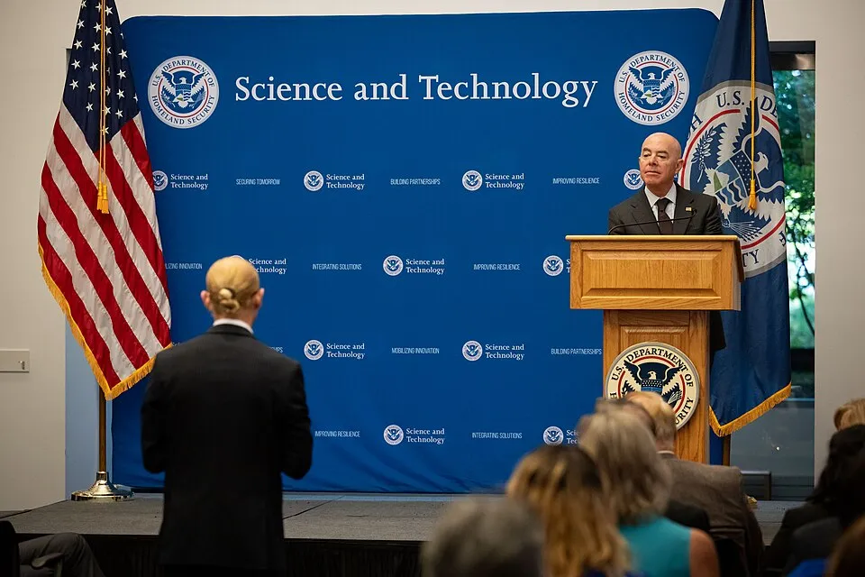 DHS Secretary Alejandro Mayorkas Gives Remarks at Science and Technology Office Opening (53172880107).jpg