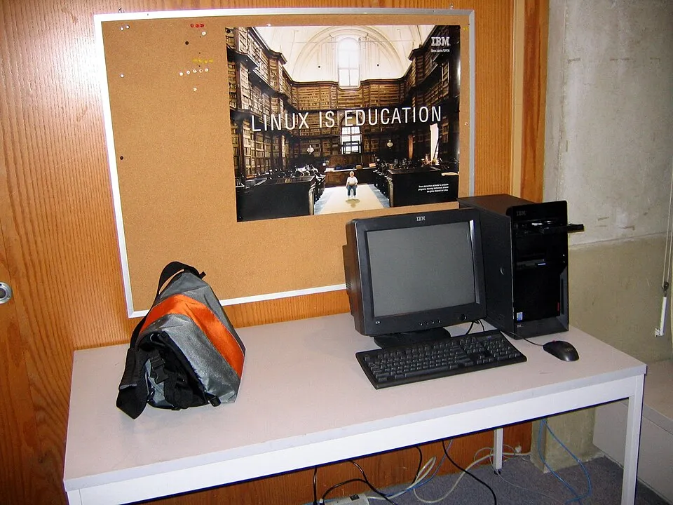 Ofis ve ortak çalışma ortamından bir görünüm