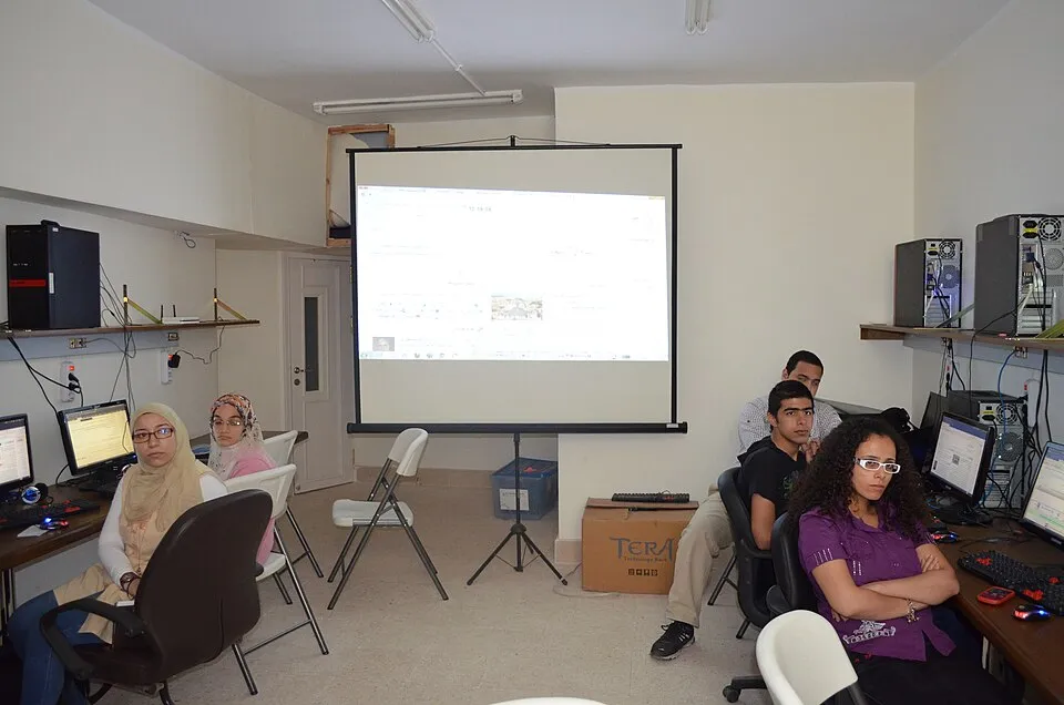 Ofis ve ortak çalışma ortamından bir görünüm