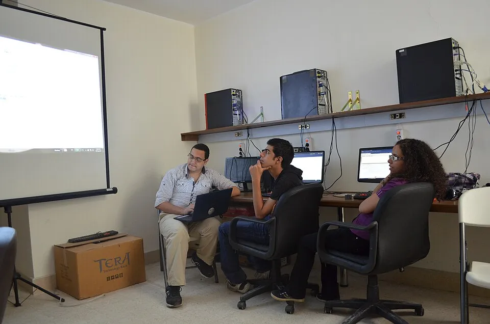 Ofis ve ortak çalışma ortamından bir görünüm