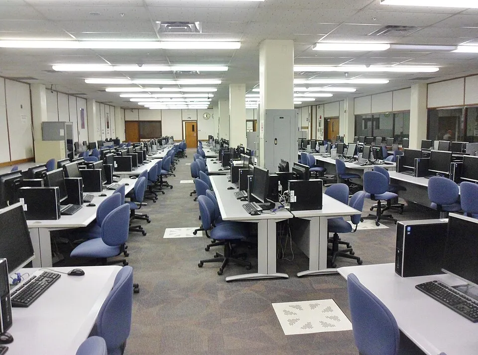 Ofis ve ortak çalışma ortamından bir görünüm