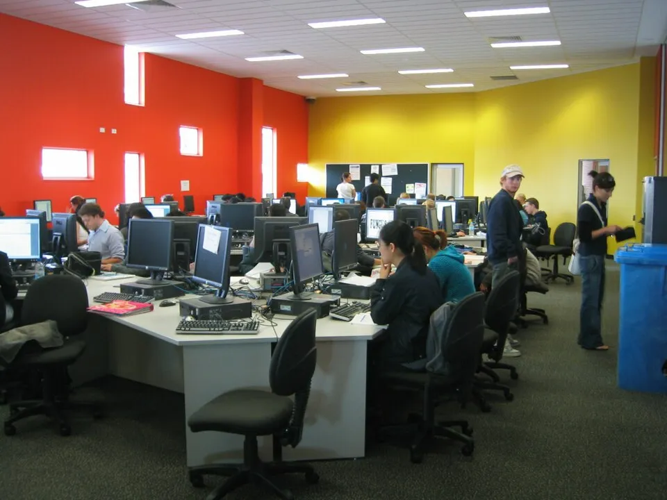 Ofis ve ortak çalışma ortamından bir görünüm