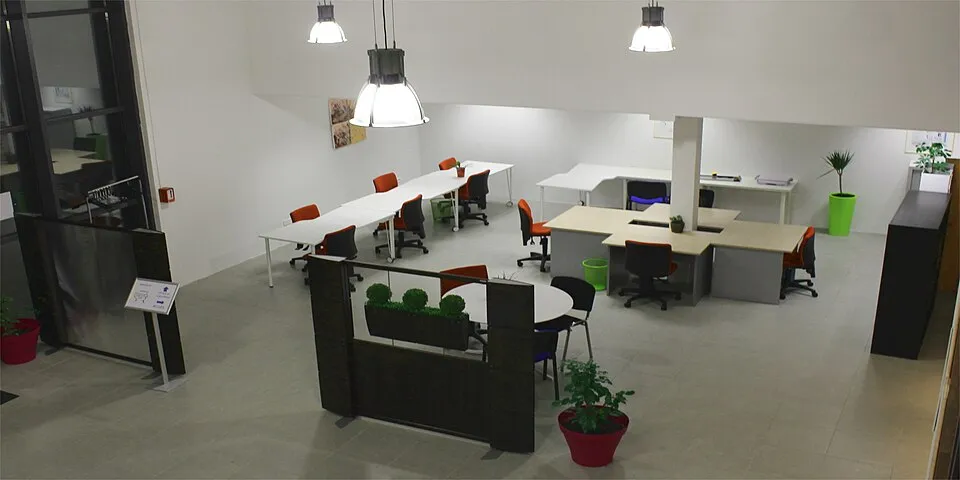 Ofis ve ortak çalışma ortamından bir görünüm