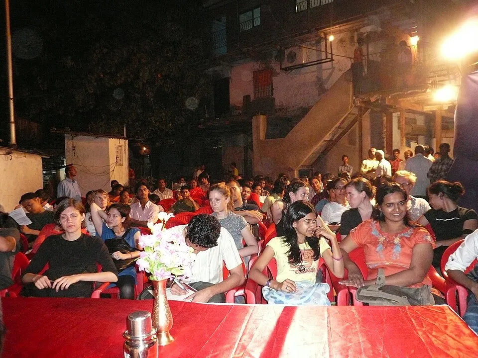 Columbia Urban Design Studio in Dharavi (3961594364).jpg