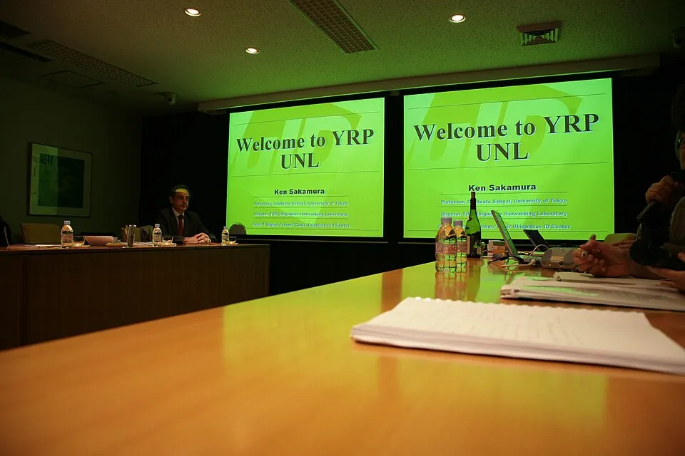 NKM -- Visite de YRP UNL - présentation des applications RFID (3633346288).jpg