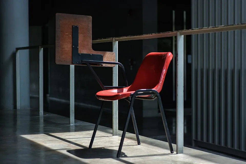 Wonder chair (Unsplash).jpg