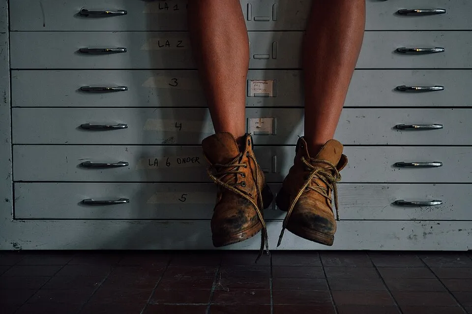 Deventer work boots (Unsplash).jpg
