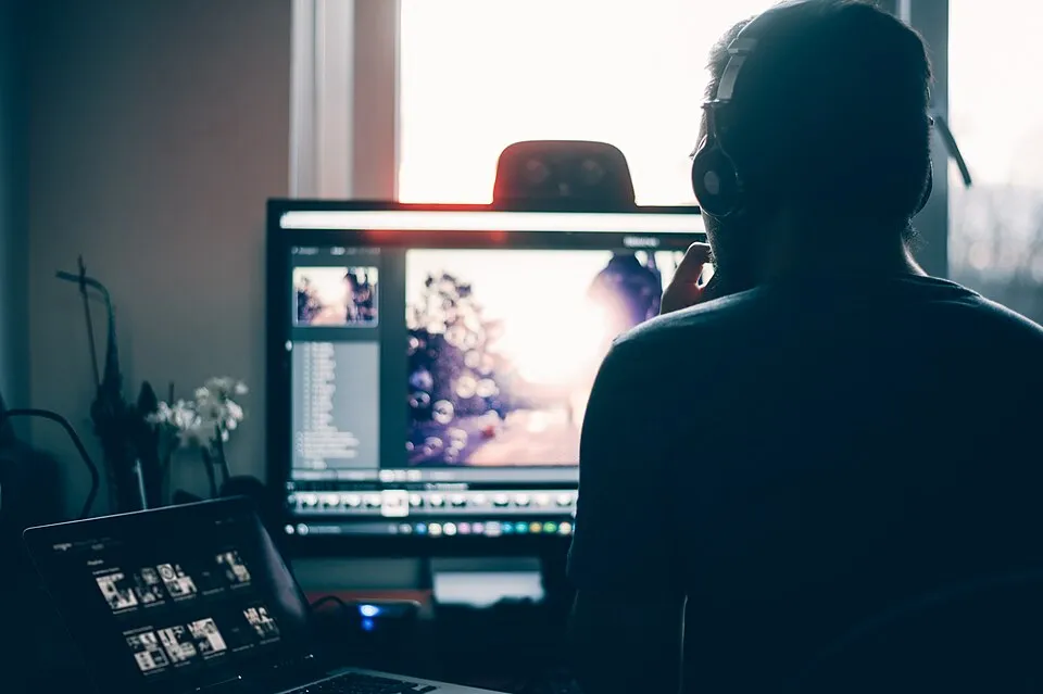 Workday (Unsplash).jpg