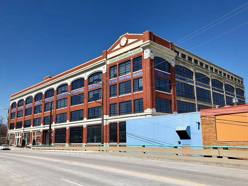Old Ford Automotive Factory, Walnut Hills, Cincinnati, OH (32369856257).jpg